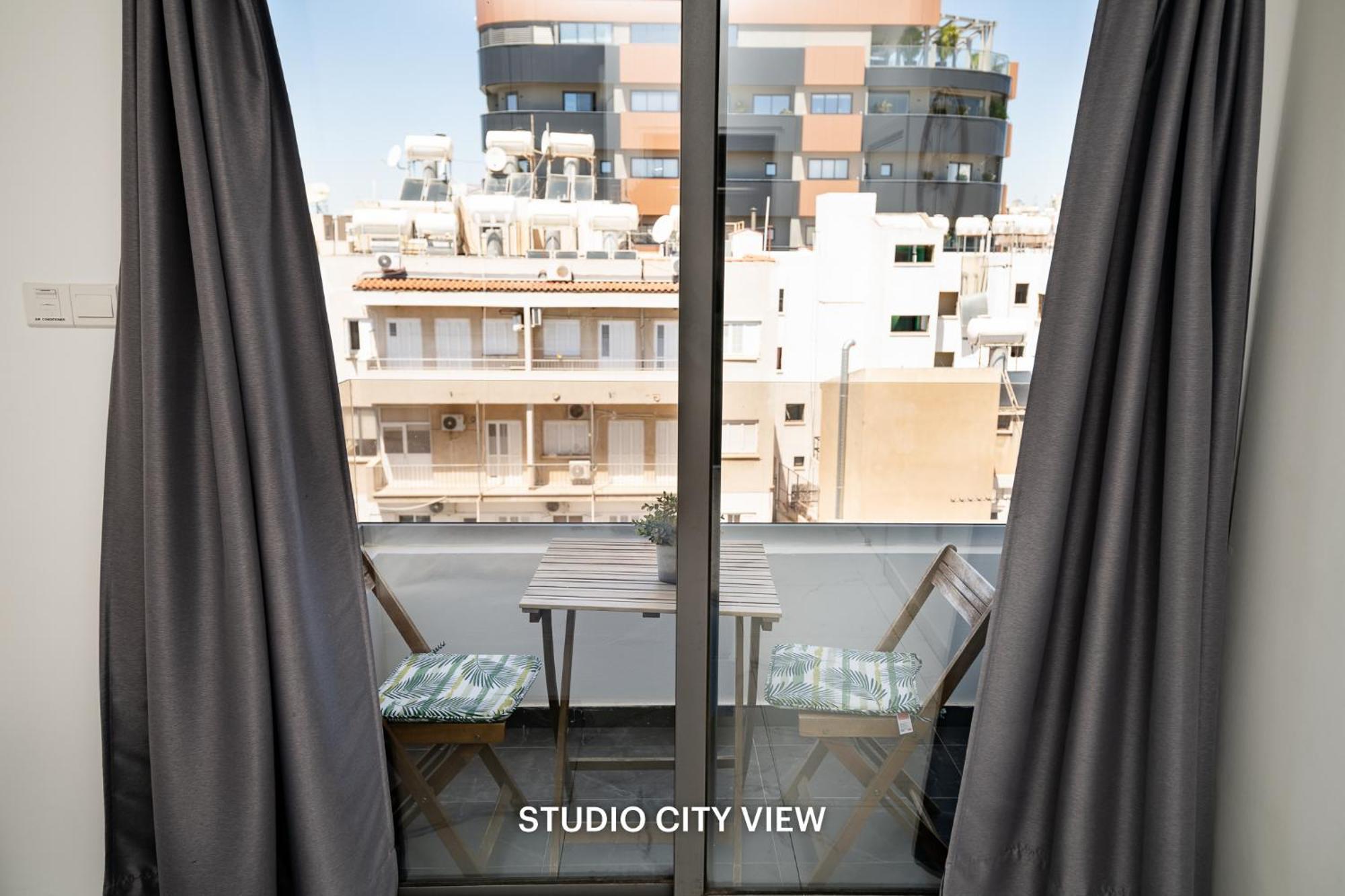 Lazuli Seaview Apartments 2Bdr Larnaca Exterior photo